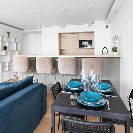 Lumineux 2 Avec Terrasse דירה *